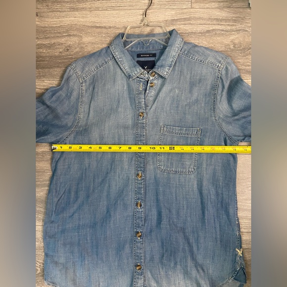 NWOT, American Eagle Boyfriend Fit Chambray Button Up Long Sleeves Shirt Size M - Picture 11 of 14